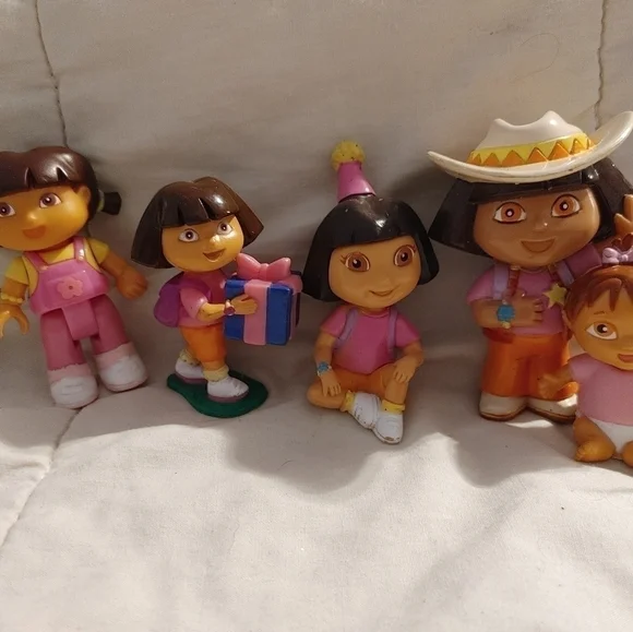 dora Lot 8 - Picture 4 of 4